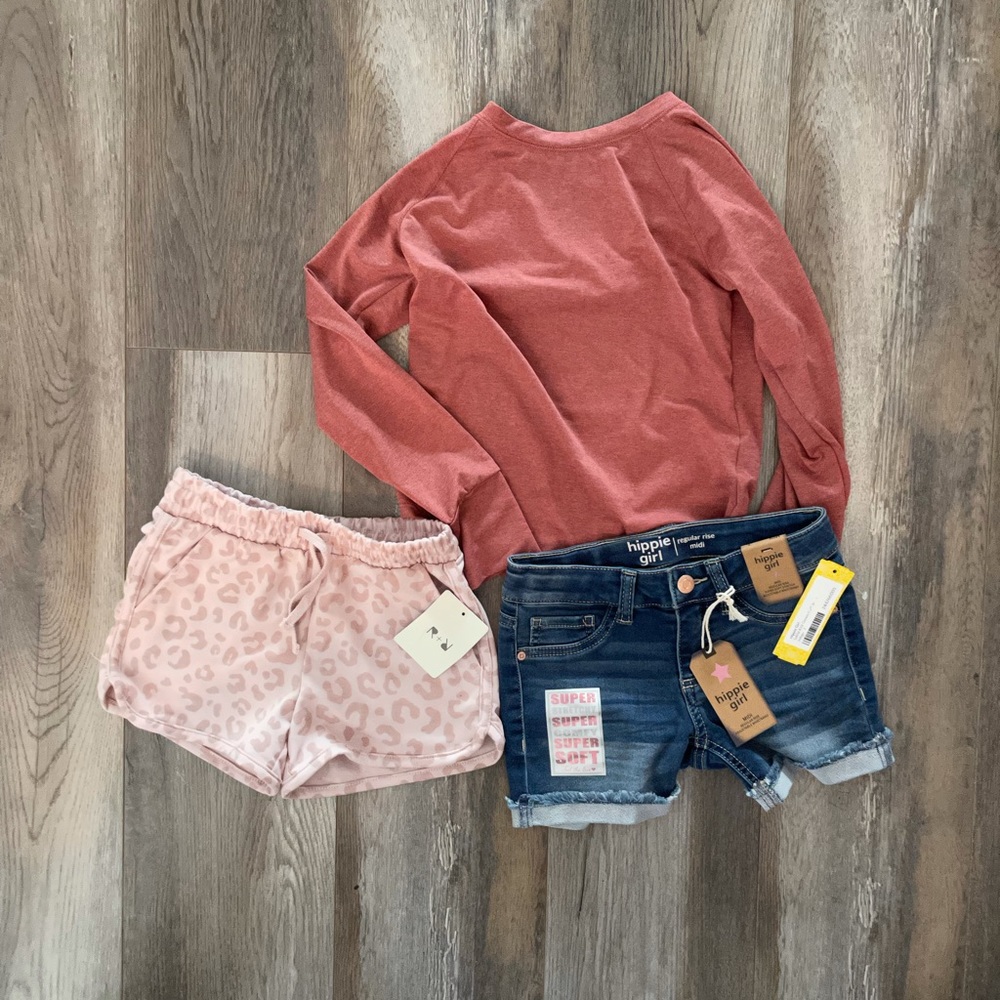Girls size 6-7 NWT shorts and shirt